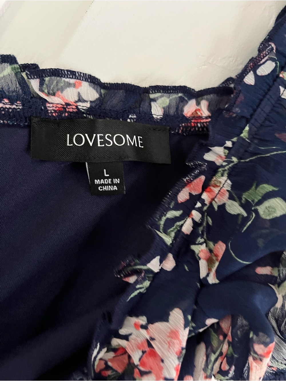 Lovesome top Navy Floral Blouse - Navy with Pink & Green Floral size large - Picture 2 of 9